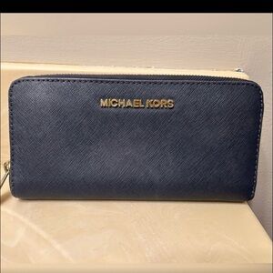 Michael Kors Jet Set Travel Wallet Pebbled Leather Quarter Zip Blue Gold